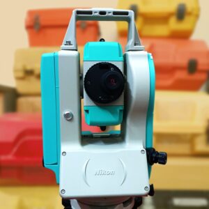 Máy Toàn Đạc Điện Tử Nikon NPL 322 Plus 45 máy toàn đạc Nikon NPL-322Plus