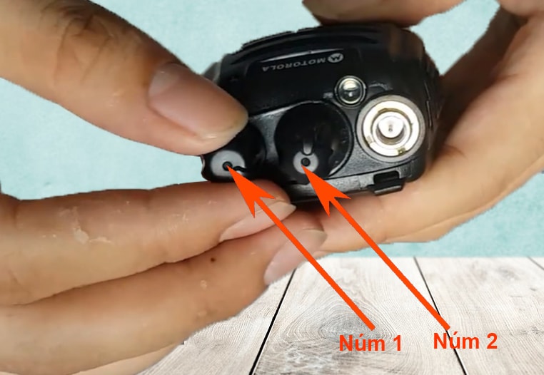 Cách dùng bộ đàm Motorola MT 918