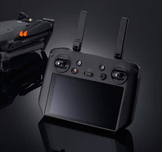 Drone DJI Mavic 3 Enterprise bo dieu khien may bay