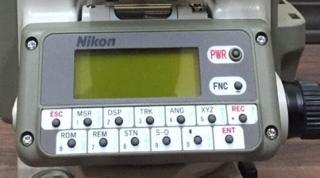 Máy toàn đạc điện tử Nikon DTM 450 83 Máy toàn đạc điện tử Nikon DTM 450 màn hình